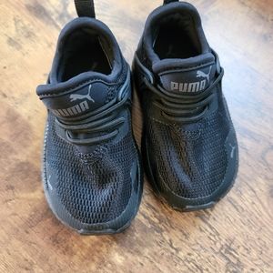Toddler puma sneakers size 5c